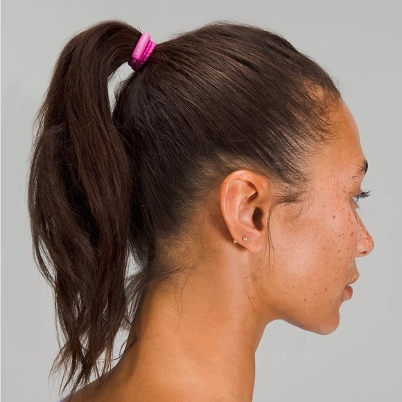 Lululemon Hair Bands 3 Pack Silicone Hair Ties NWT Magenta Multicolor - Picture 2 of 5